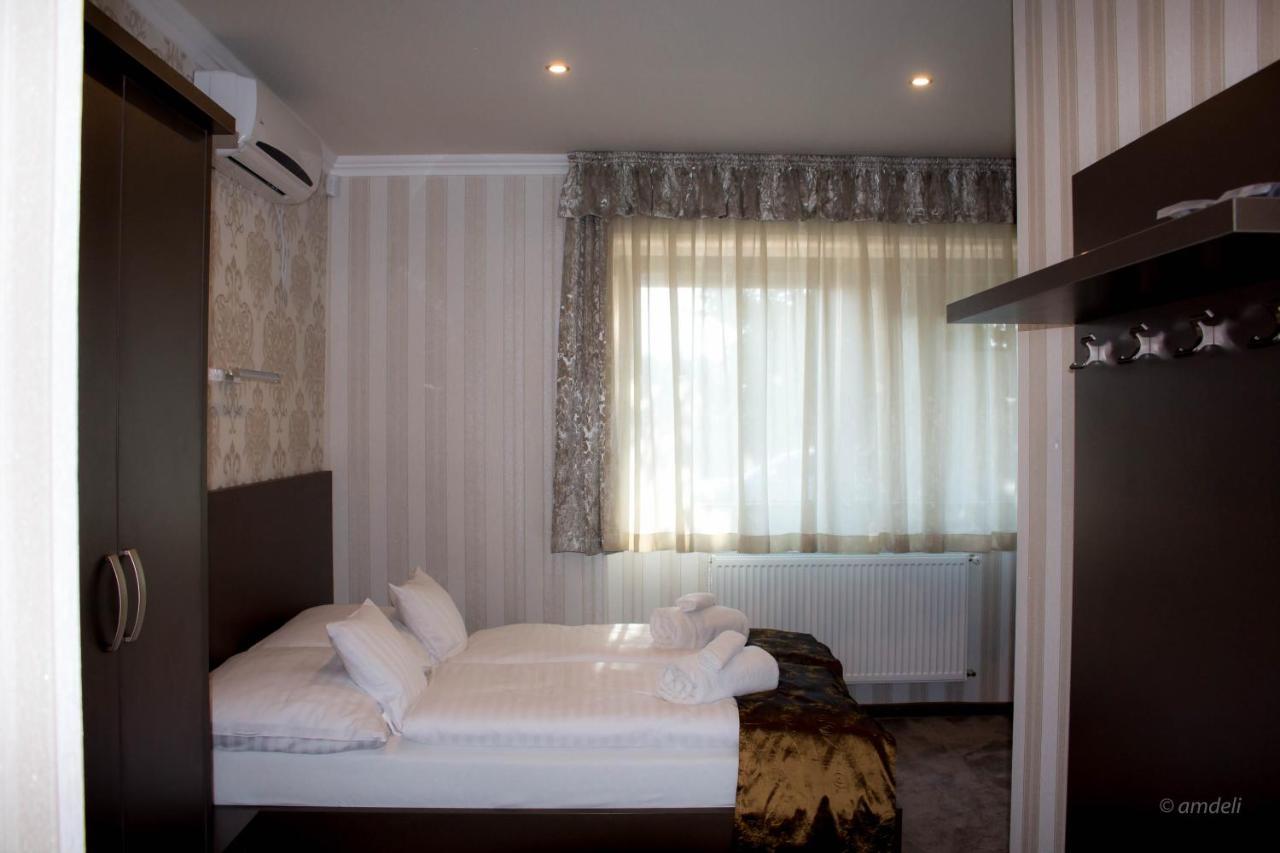 Control Motel Jászberény Zewnętrze zdjęcie