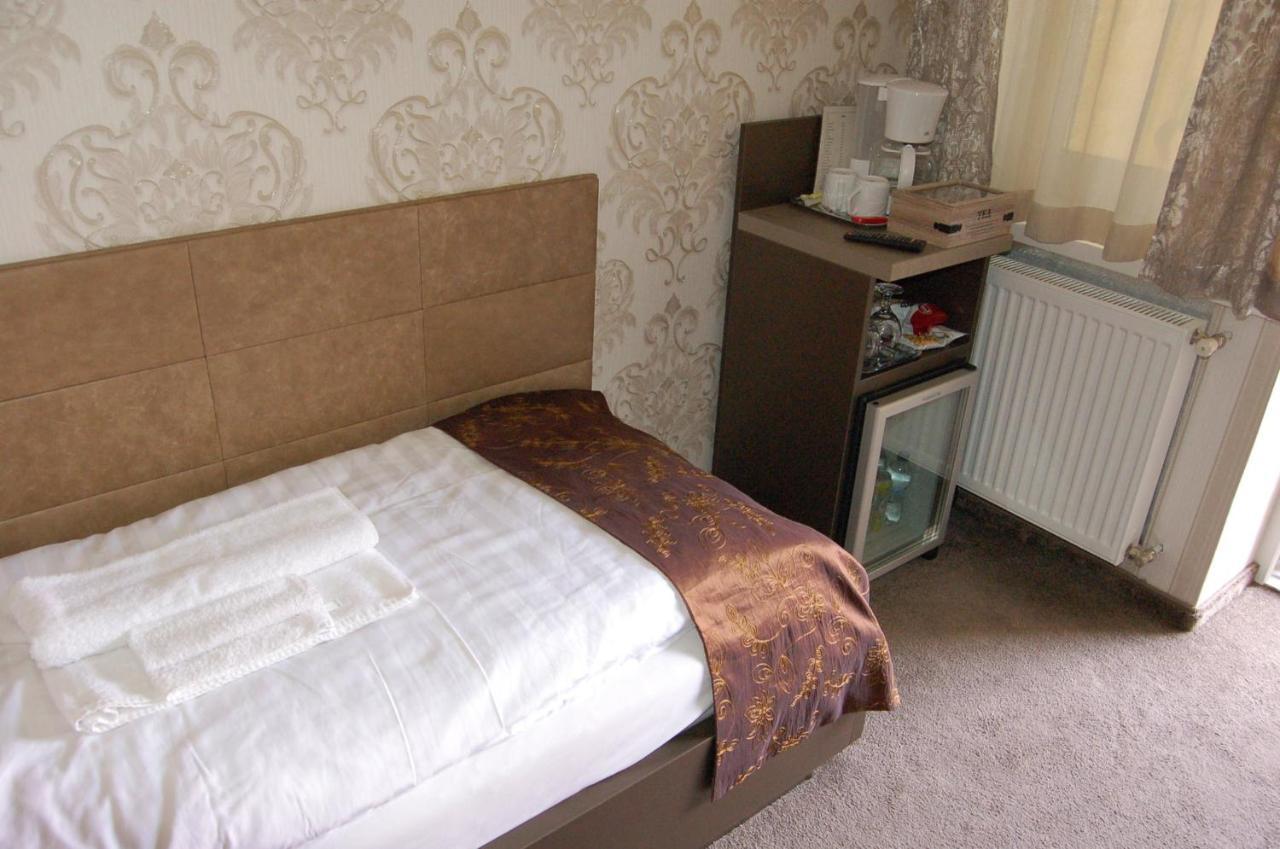 Control Motel Jászberény Zewnętrze zdjęcie