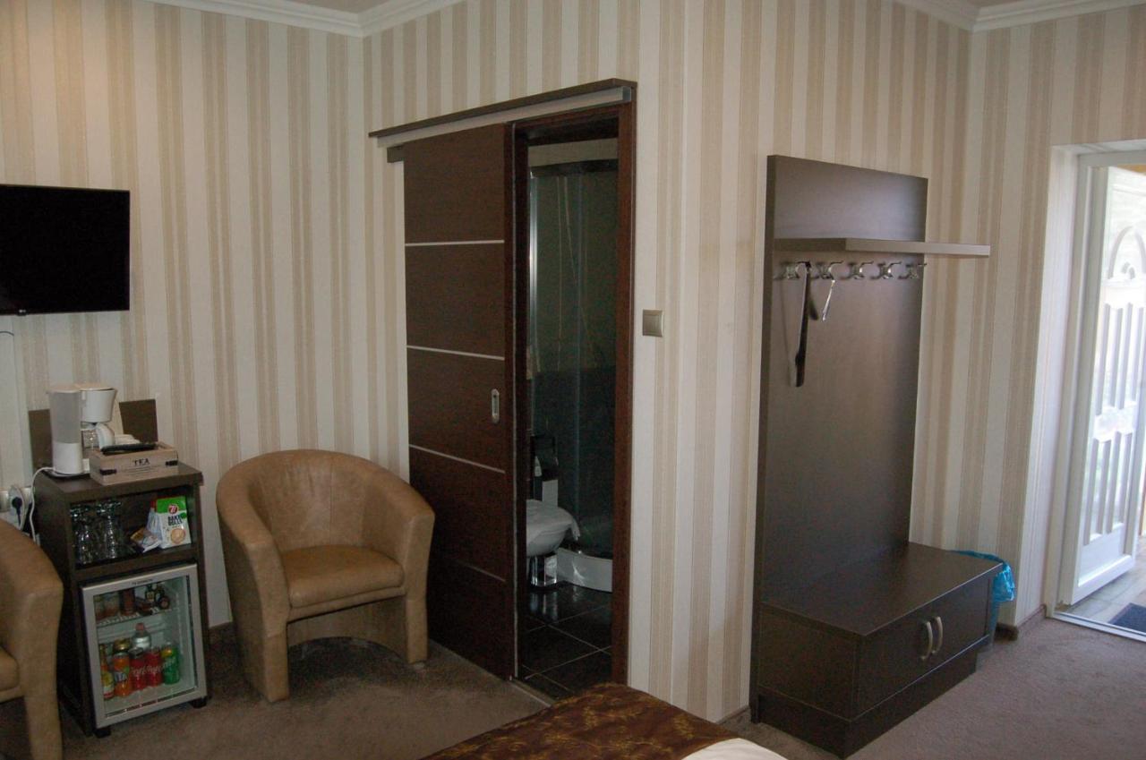 Control Motel Jászberény Zewnętrze zdjęcie