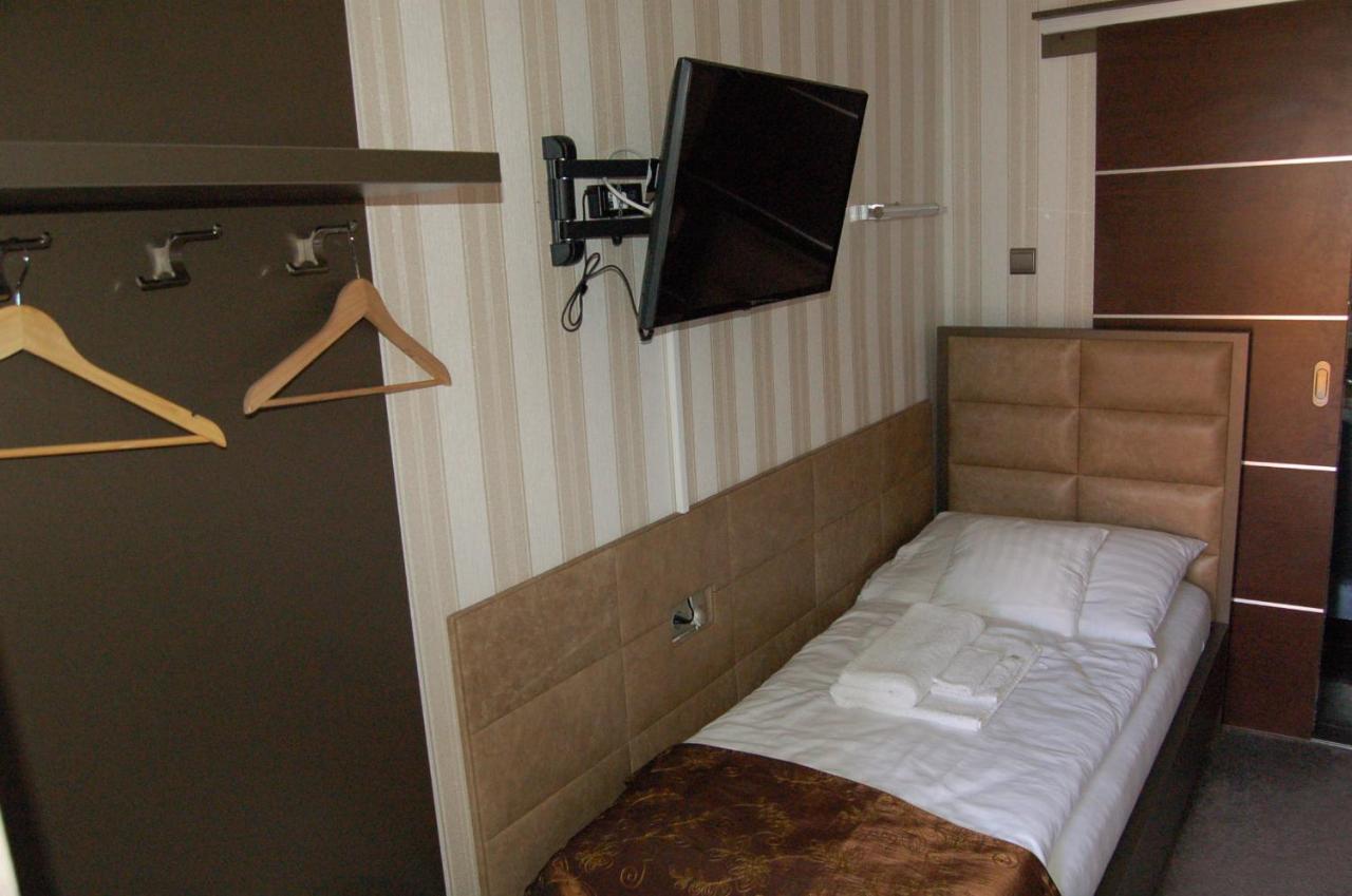 Control Motel Jászberény Zewnętrze zdjęcie